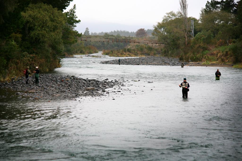 Turangi Trout Lodge Buitenkant foto