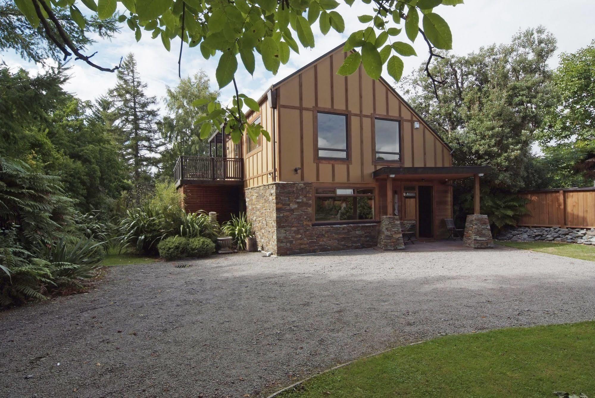 Turangi Trout Lodge Buitenkant foto