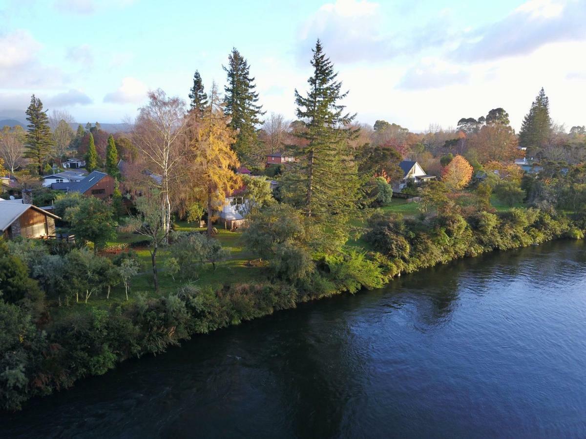 Turangi Trout Lodge Buitenkant foto